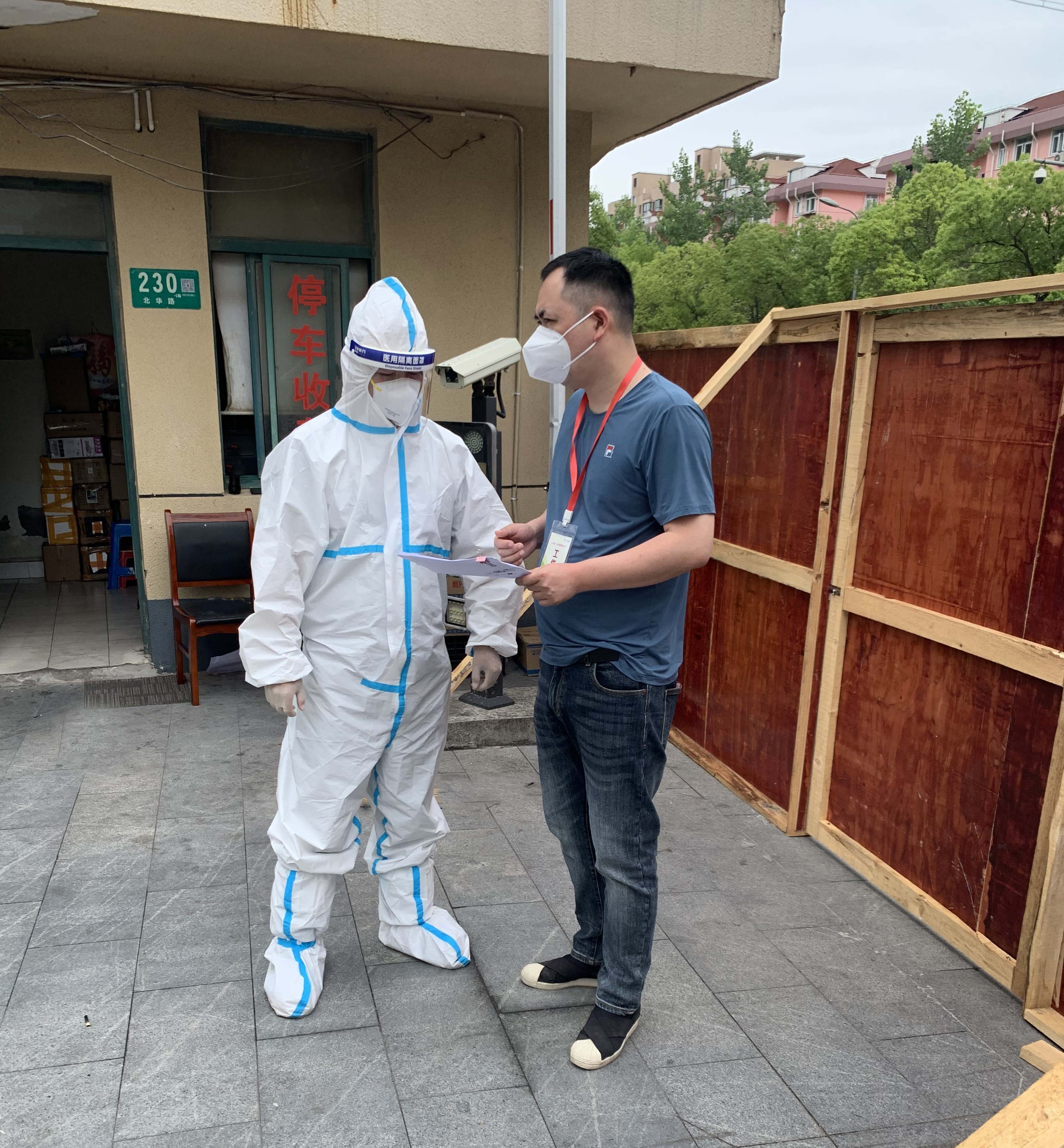 张幸佳(右一)-fuben.jpg 张幸佳(右一)-fuben.jpg